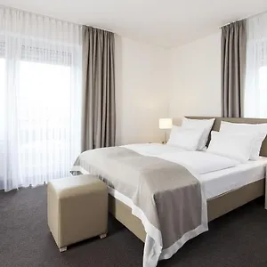 Otel Senator, Münih